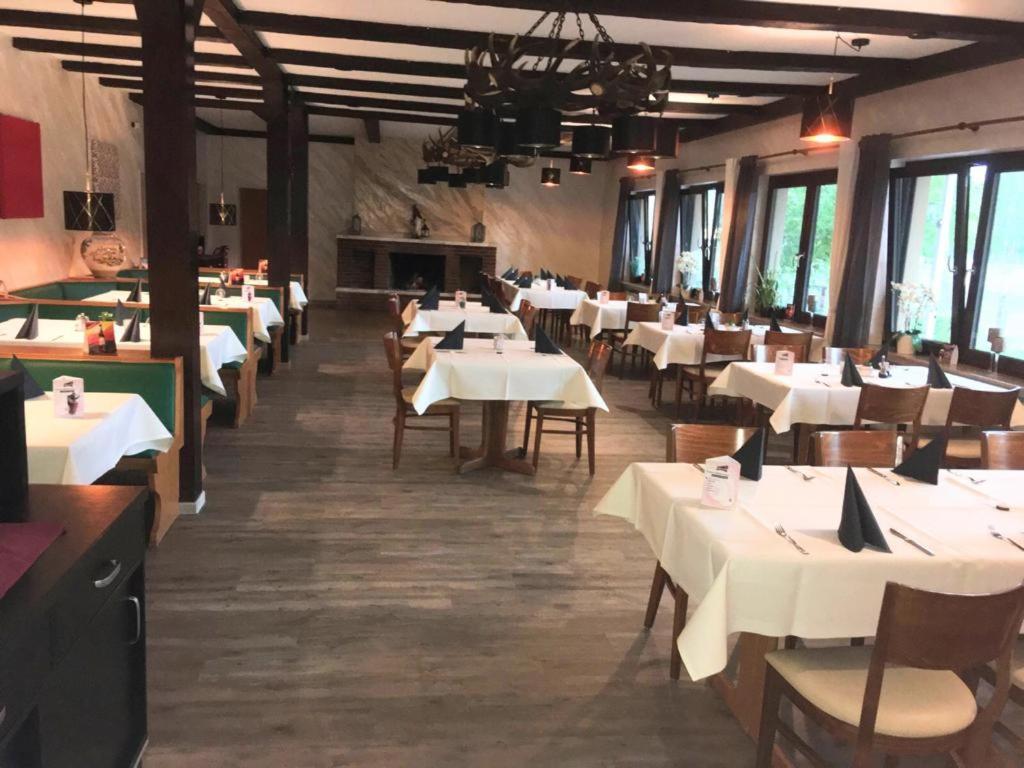 Hotel-Restaurant Hubertus Brome Zewnętrze zdjęcie